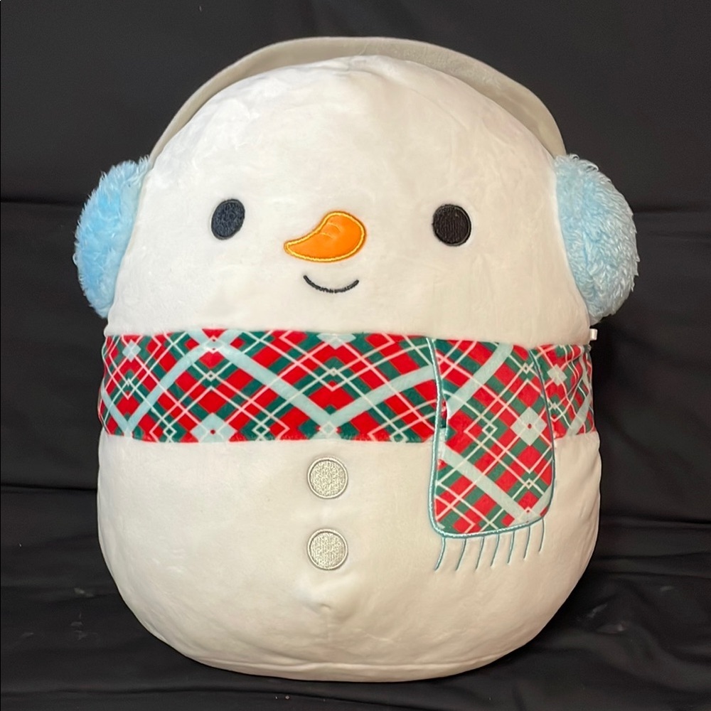 Squishmallows Rare Manny the Snowman